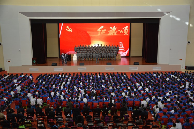 延安精神主题宣讲报告会在西安中学举行